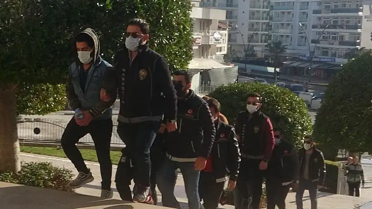 Marmaris'te uyuşturucu tacirleri tutuklandı