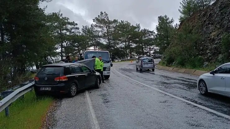 MARMARİS'TE YAĞIŞ KAZAYA NEDEN OLDU