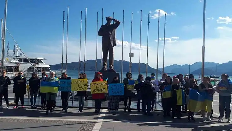 Marmaris'te yaşayan Ukraynalılar Putin'e 'dur' dediler