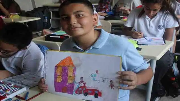 MARMARİSLİ ÖĞRENCİLERDEN İTFAİYECİLER İÇİN ANLAMLI DERS