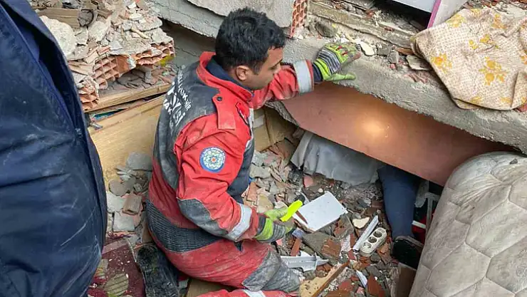 MASAL BEBEĞİ 44 SAAT SONRA MUĞLA İTFAİYESİ KURTARDI