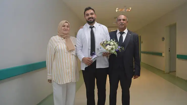 MEAH'ta 10'uncu uzman hekim Dr. Çakmak oldu