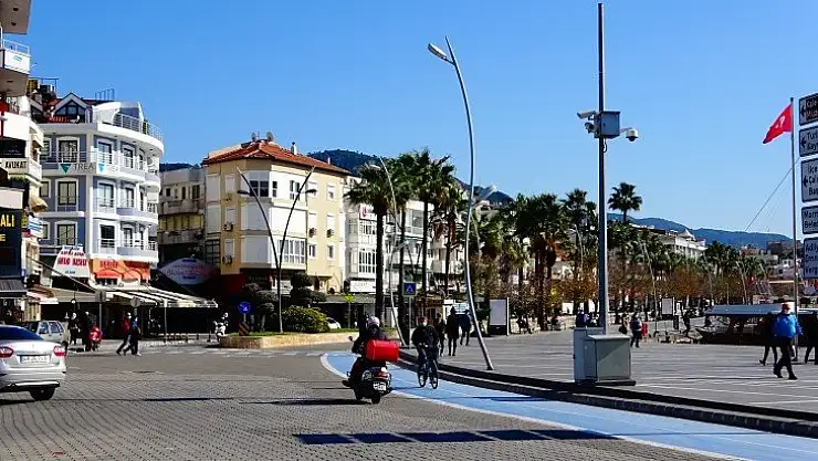 Memlekette kış, Marmaris'te bahar havası