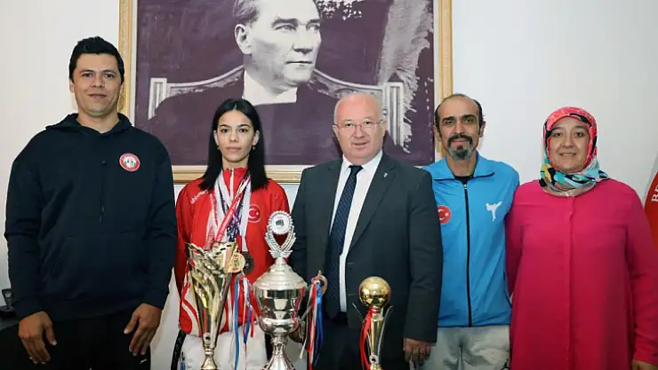 Menteşe Belediyespor Karatecisi Göksu Milli takıma seçildi