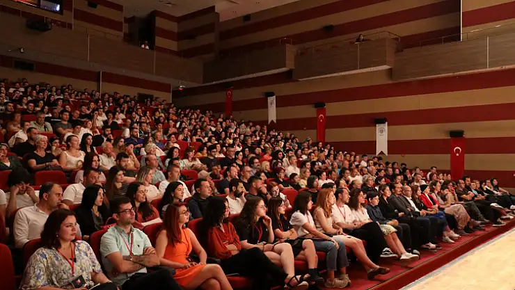 Menteşe'de kahkaha dolu bir gece