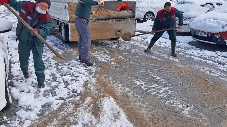 Menteşe'de kar mesaisi