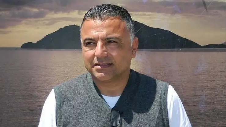 METE   AY  'EMMA THOMPSON'A TEŞEKKÜR ETTİ