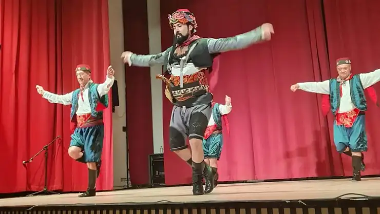 Mezuniyet Gecesi Renkli Görüntülere Sahne Oldu