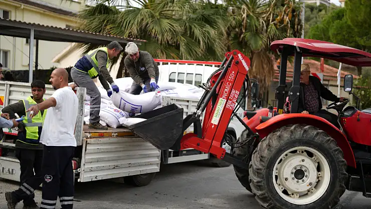 Milas Belediyesi'nden 473 Çuval Tohum Desteği