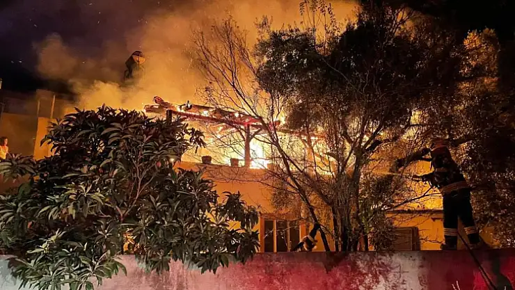 Milas'ta fırın alevlere teslim oldu