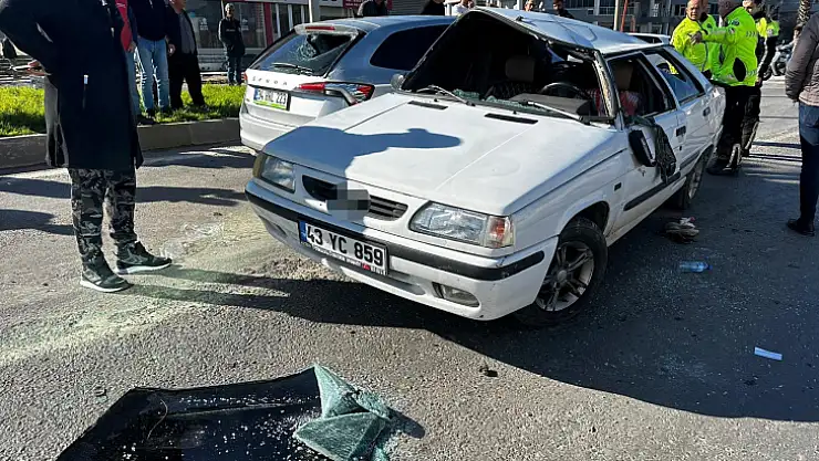 Milas'ta Takla Atan Otomobilin Sürücüsü Yaralandı