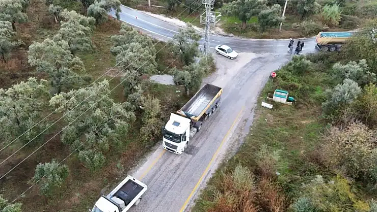 Milas'ta tırlar çarpıştı, 1 yaralı