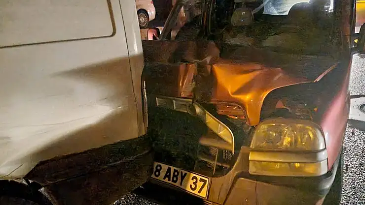 Milas'ta trafik kazası: 1'i ağır, 2 yaralı