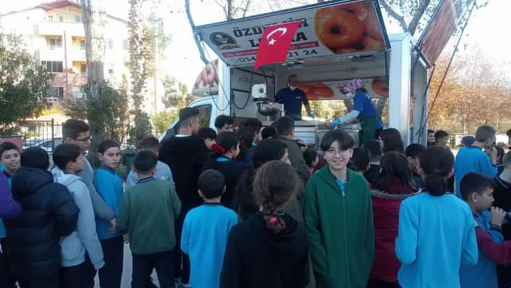 Milaslı vatandaş şehitler için lokma hayrı yaptı