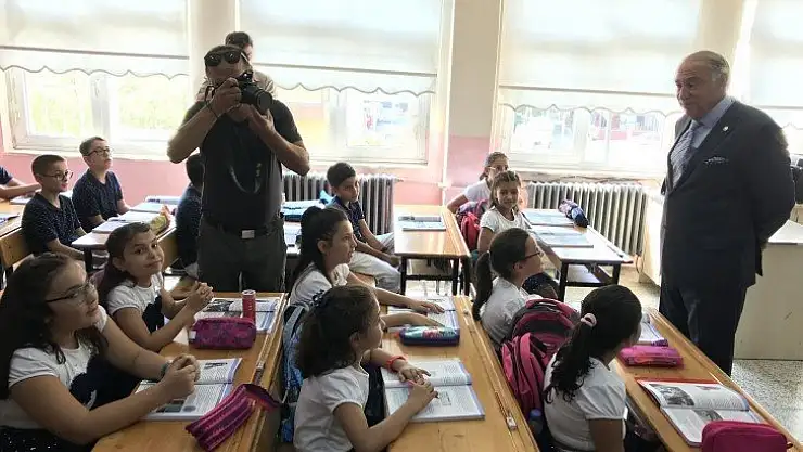 Milletvekili Demir meslektaşlarının gününü kutladı