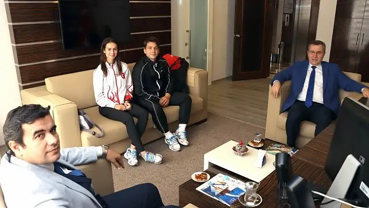 Milli Atlet Elif Dağdelen'den Başkan Çıralı'ya Ziyaret