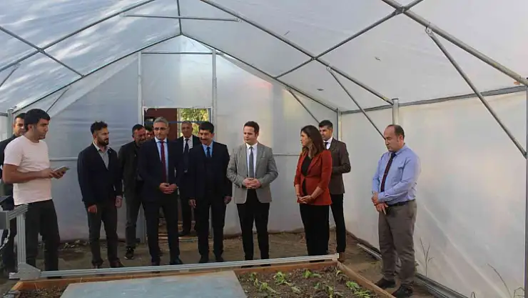 MİLLİ EĞİTİM MÜDÜRÜ ÇAY, TARIM UYGULAMALARINA KATILDI