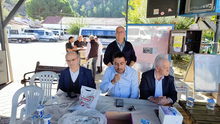 Minibüsçülerden geleneksel yemek ikramı