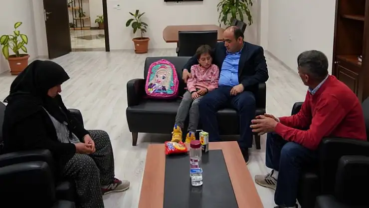 Minik Arzunur, Okul Çantasına Kavuştu