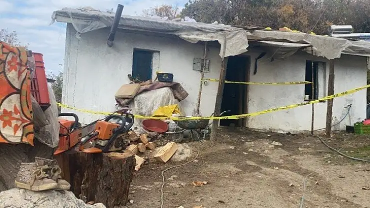 Minik Ecrin'den geriye kırık dökük bisikleti ve hatıra için çekilmiş tek fotoğrafı kaldı