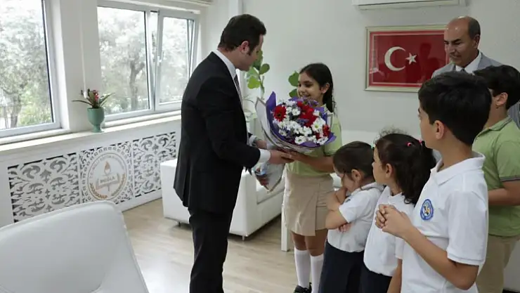 Minik yazarlar, Milli Eğitim Müdürü Çay ile buluştu