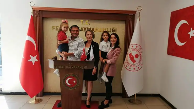 MİNİKLER MAKAM KOLTUĞUNDA