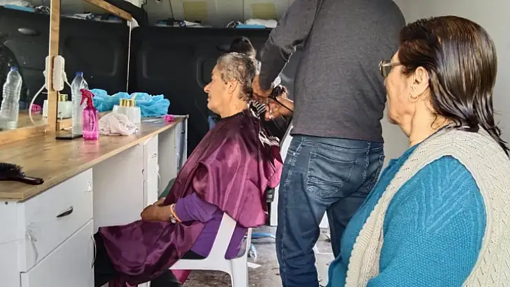 Mobil Kuaför Hizmeti Devam Ediyor