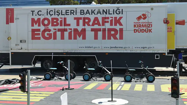 Mobil Trafik Eğitim Tırı Fethiye'de