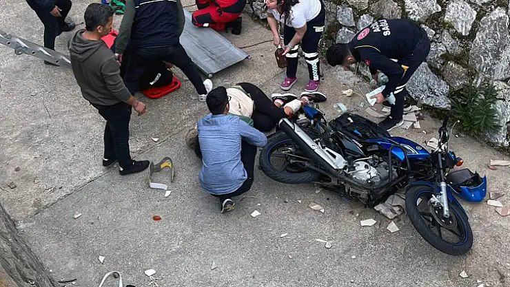 MOTOSİKLET SÜRÜCÜSÜ SU KANALINA UÇTU