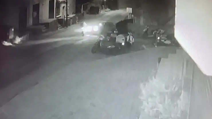 Motosikletli genç kendine çarpan sürücüyü dedektif gibi arıyor