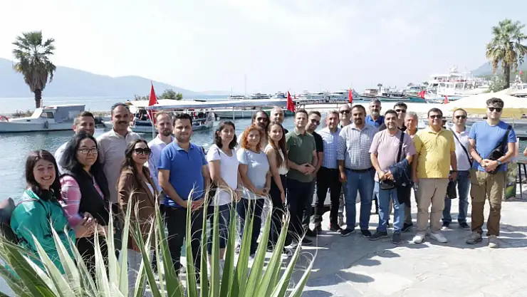 Müdür Çay, yeni atanan öğretmenler ile bir arada