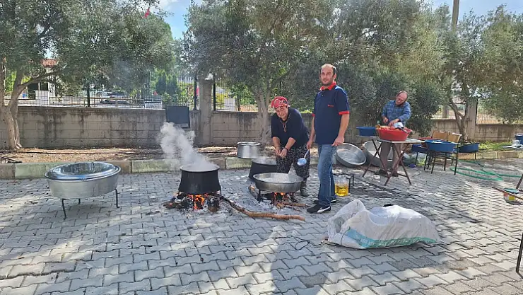 Müftülükten ortaokul öğrencilerine kavurma pilav ikramı