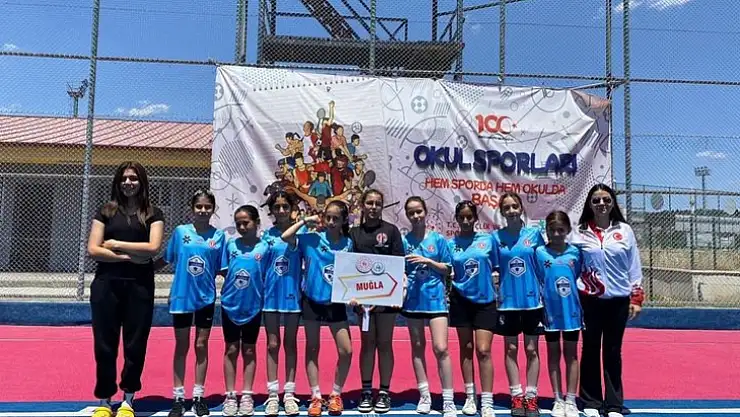 Muğla Cumhuriyet Ortaokulu Türkiye şampiyonası yarı finalinde