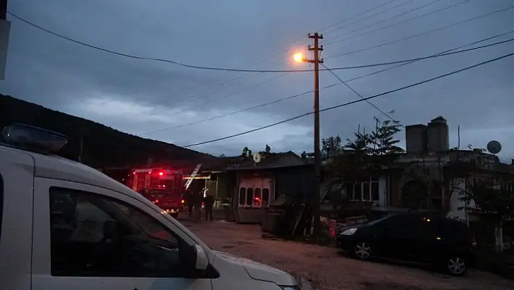 Muğla'da çıkan baca yangını korkuttu