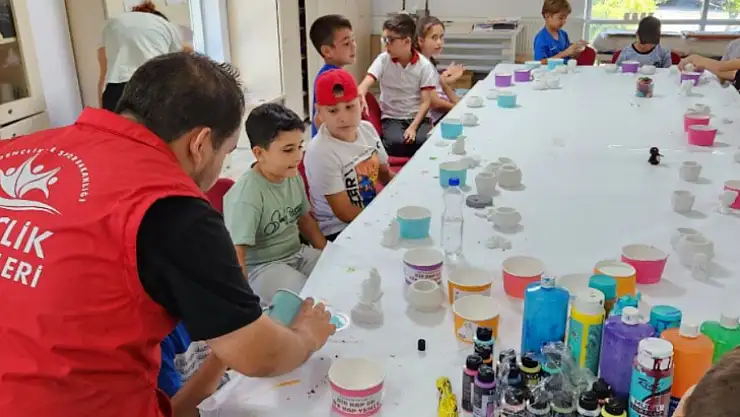 Muğla'da Gönüllü Gençlerden Sokak hayvanları için anlamlı etkinlik