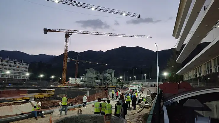 Muğla'da İnşaatta Çelik Kalıp İşçilerin Üzerine Düştü: 1 Ölü, 1 Yaralı