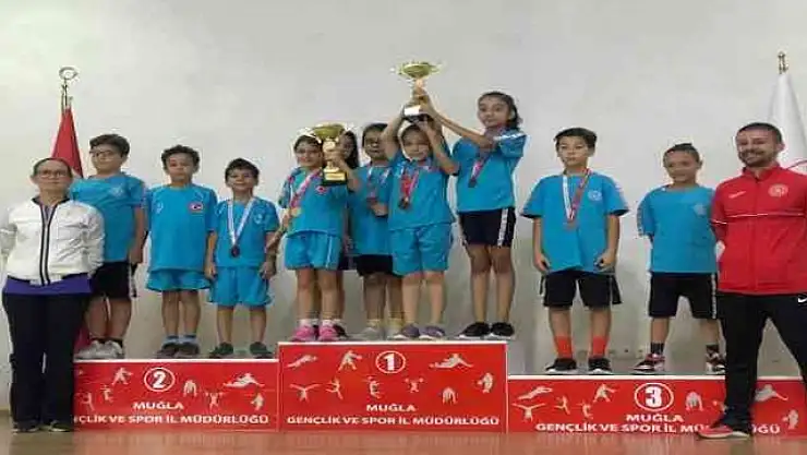 MUĞLA'DA MİNİKLER MASA TENİSİ TAKIMI ŞAMPİYON OLDU