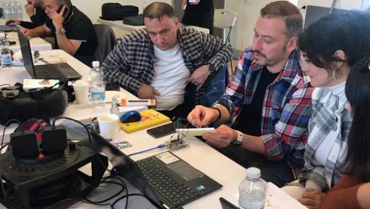 Muğla'da öğrenciler Avrupa'da robotik eğitimi aldı