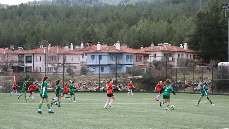 Muğla'da okul sporları futbol grup birinciliği başladı