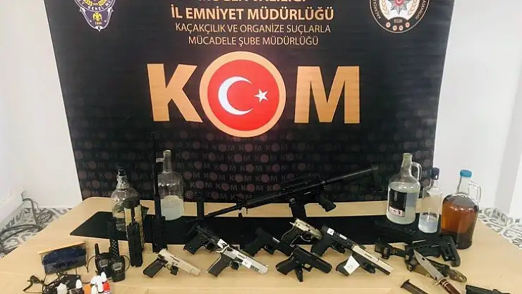 MUĞLA'DA RUHSATSIZ TABANCALAR ELE GEÇİRİLDİ