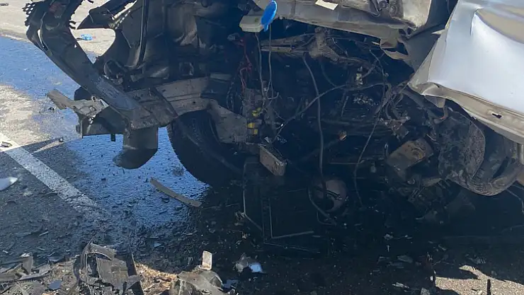 MUĞLA DENİZLİ YOLUNDA KAZA! 2 KİŞİ HAYATINI KAYBETTİ