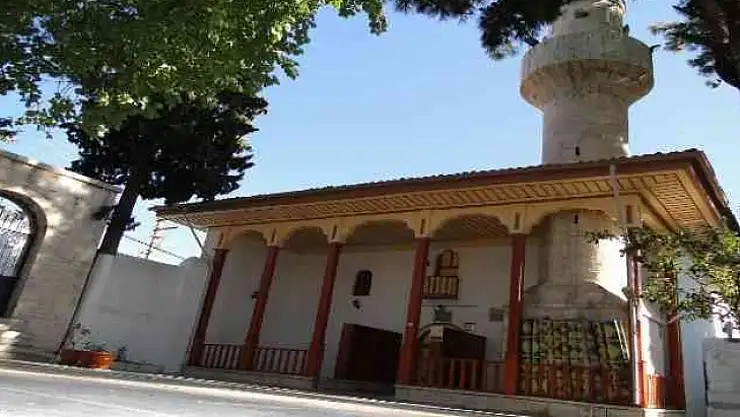 MUĞLA'NIN MENTEŞE İLÇESİNDE BULUNAN TARİHİ CAMİİ HER YIL ZİYARETÇİ AKININA UĞRUYOR