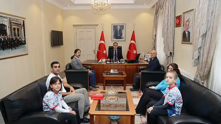 Muğla Oryantiring Spor Kulübü Vali Akbıyık'ı Ziyaret Etti