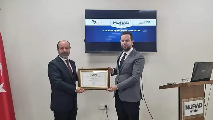 MÜSİAD FETHİYE'DE BAYRAK DEĞİŞİMİ