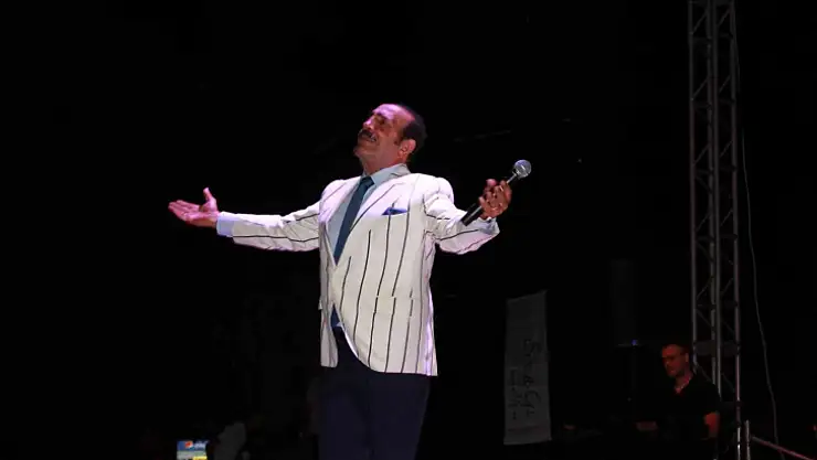 MUSTAFA KESER MARMARİS'TE KONSER VERDİ