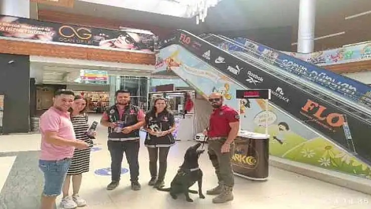 NARKOTİK POLİSLERİ VATANDAŞLARI BİLGİLENDİRDİ    