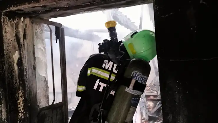 OCAKTAKİ ATEŞ, EVİ YAKIYORDU