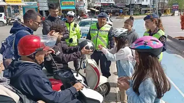 ÖĞRENCİLERDEN 'HAYATI KAFANA TAK GÜVENLİ YAŞAMAYA BAK ' PROJESİ