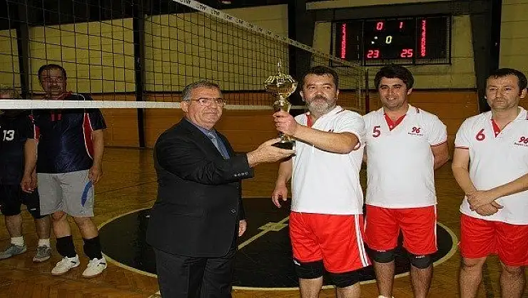 Öğretmenler Günü Voleybol Turnuvası Sona Erdi