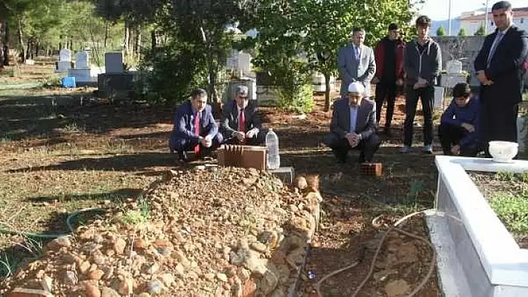 ÖĞRETMENLER GÜNÜ'NDE YALNIZ BIRAKMADILAR